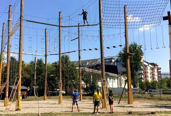 High rope | see your friends from a different perspective