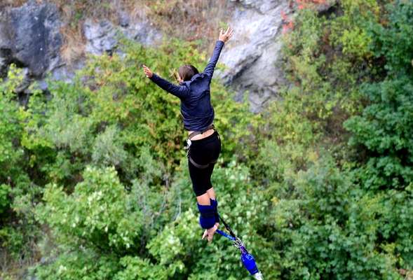 Bungee jumping