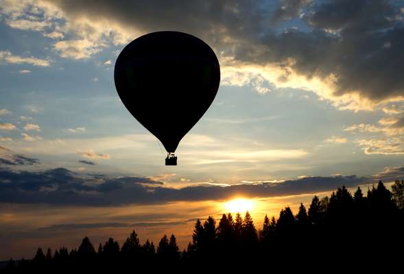 Hot air ballooning